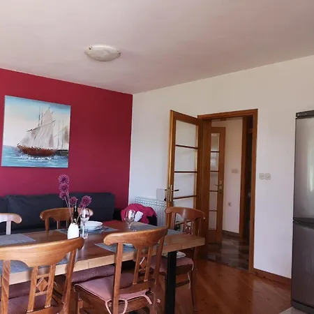 La Appartement Neviđane