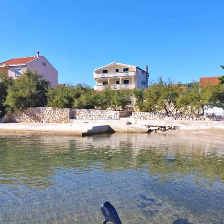 La Appartement Neviđane